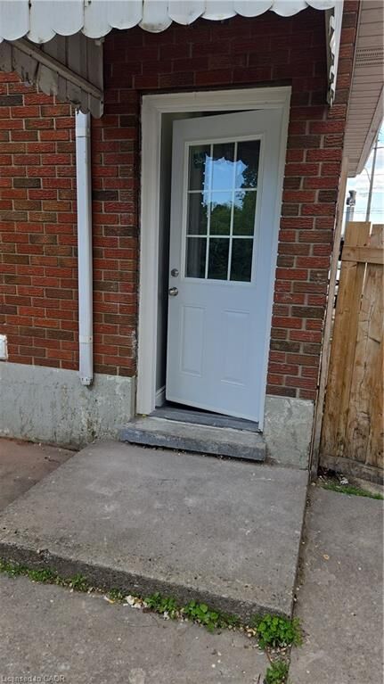 Property Photo: 144 King George Road Lower ON N3R 5K9