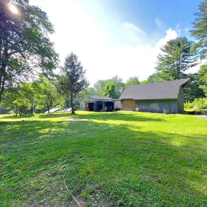 Property Photo: 1075 West Brookfield Road MA 01531