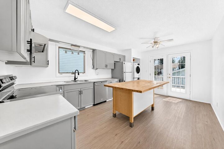Property Photo:  95 Eversole Crescent  AB T4R 2H9 