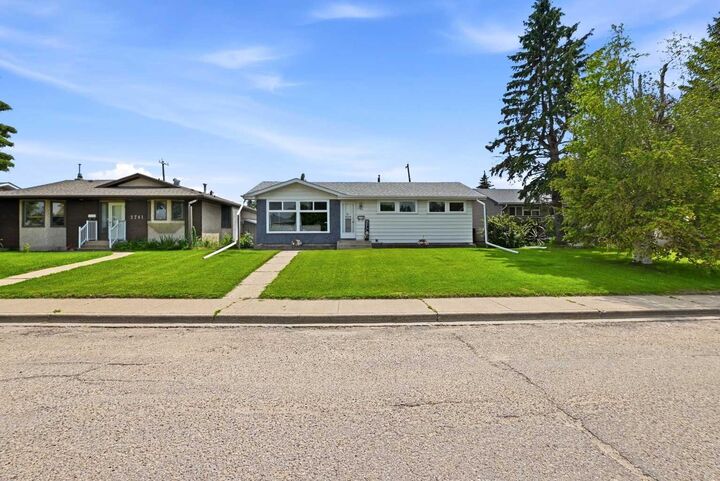 Property Photo: 5745 35 Street AB T4N 0S5