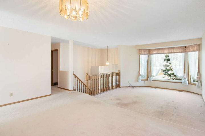 Property Photo: 18 West Park Place AB T4C 1J7