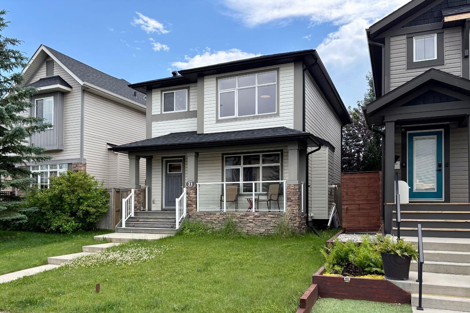 Property Photo:  21 Walden Square SE  AB T2X 0M9 