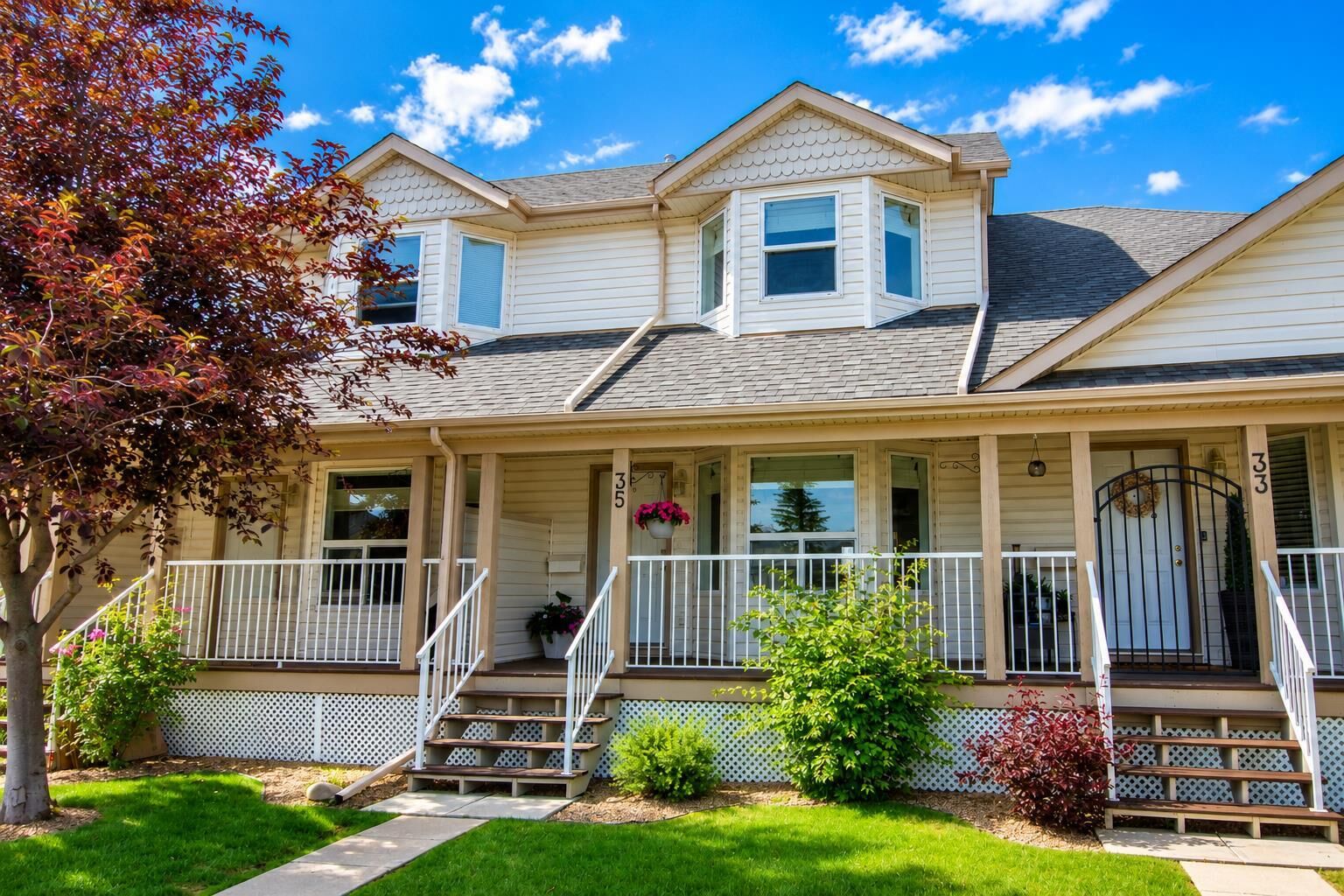Property Photo: 33 Donlevy Avenue 35 AB T4R 3B6