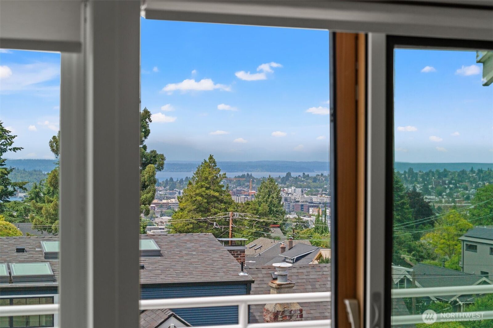 Property Photo: 323 N 48th Street C WA 98103