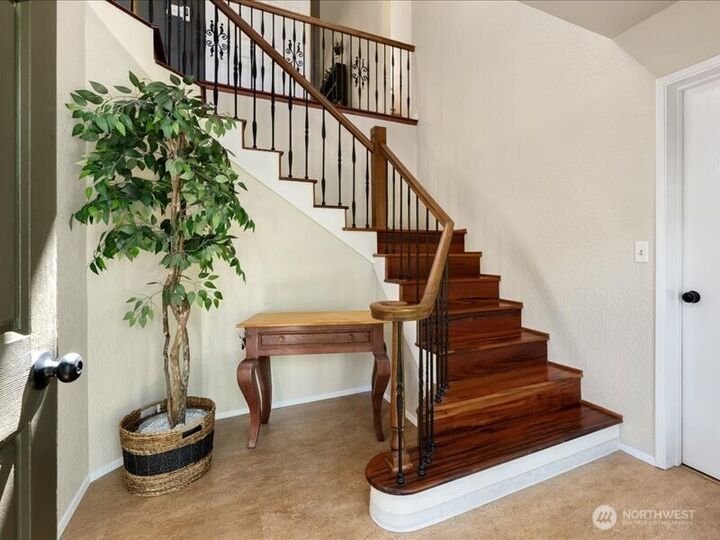Property Photo:  15812  71st Avenue NE  WA 98028 