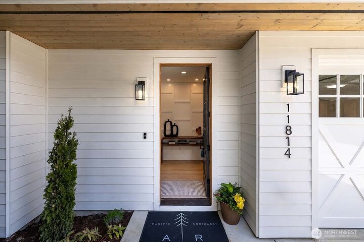 Property Photo: 11814 NE 103rd Place WA 98033