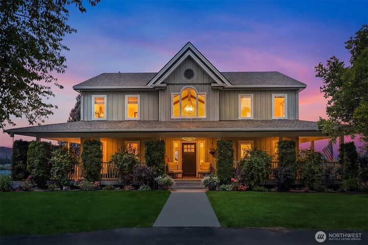 Property Photo: 1401 Emerson Road WA 98926