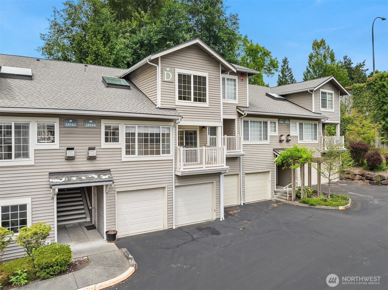 Property Photo: 18544 NE 57th Street WA 98052
