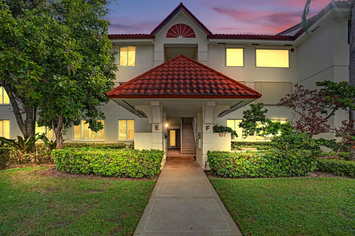 Property Photo: 107 Half Moon Circle H1 FL 33462