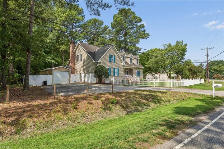 Property Photo:  2616 Seaford Rd  VA 23696 