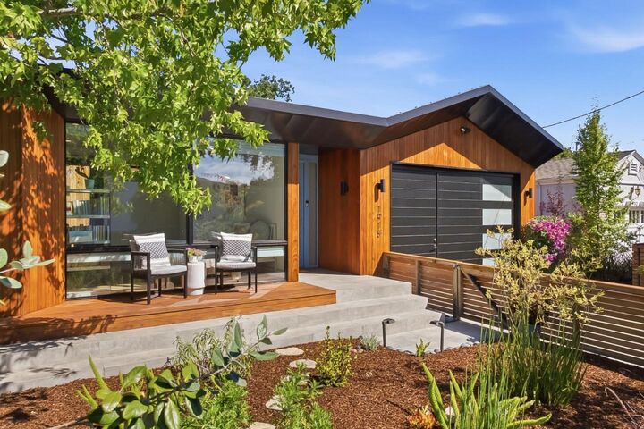 Property Photo:  1918 White Oak Way  CA 94070 