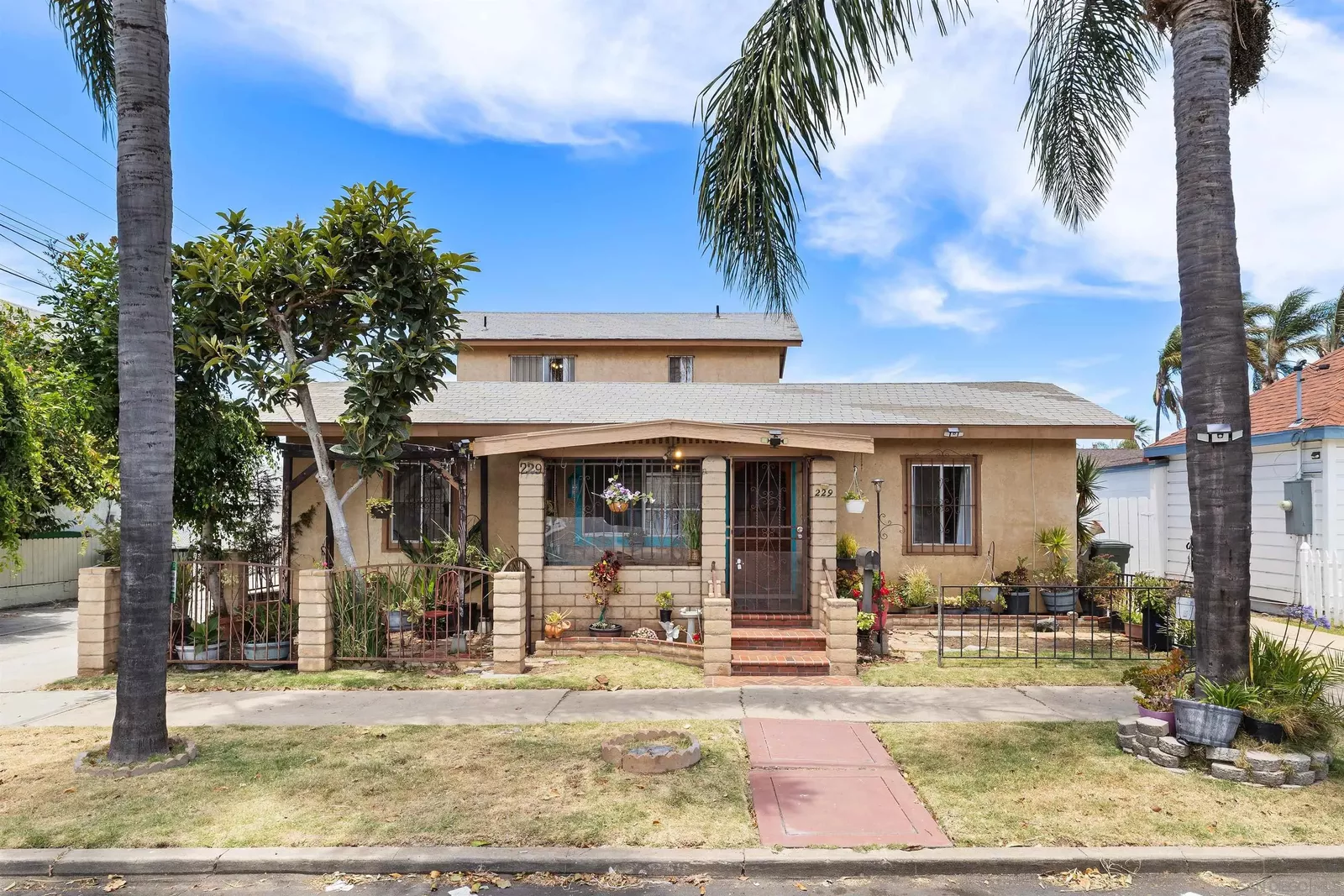 Property Photo:  229 E 6th Street  CA 91950 