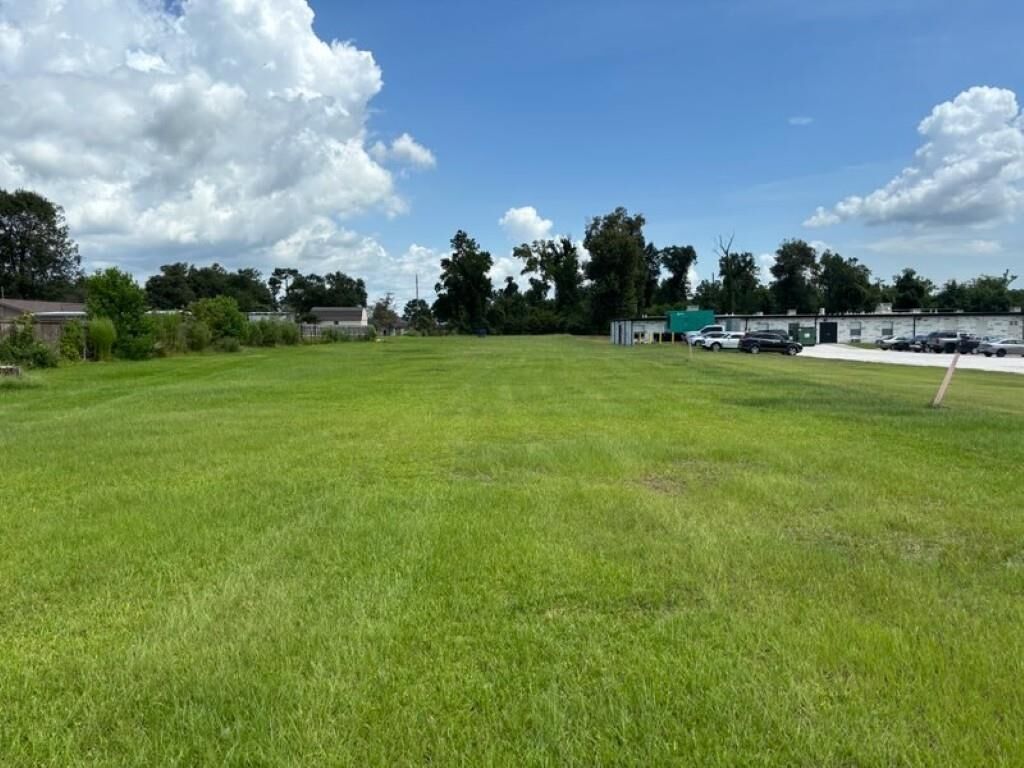 Property Photo: 3908 Maplewood Street LA 70663