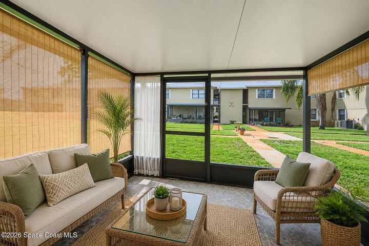 Property Photo: 4304 London Town Road S FL 32796