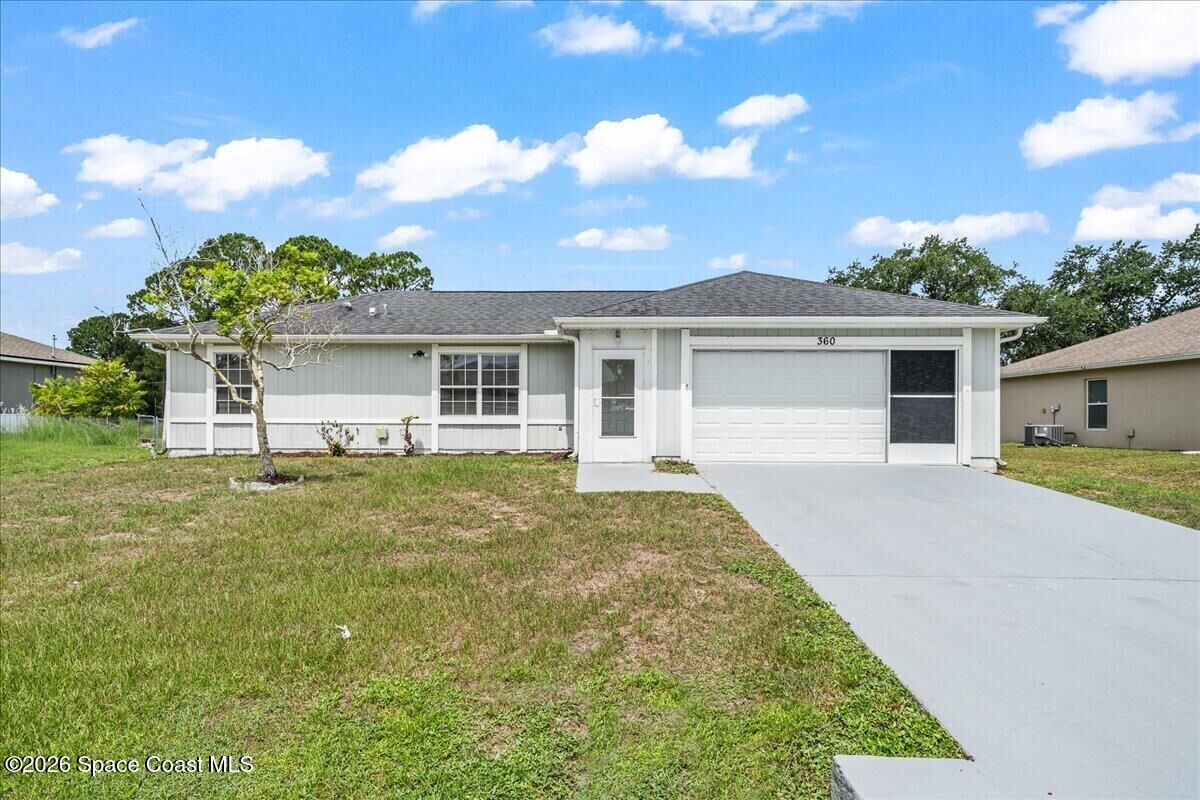 Property Photo:  360 Wendover Road SW  FL 32908 