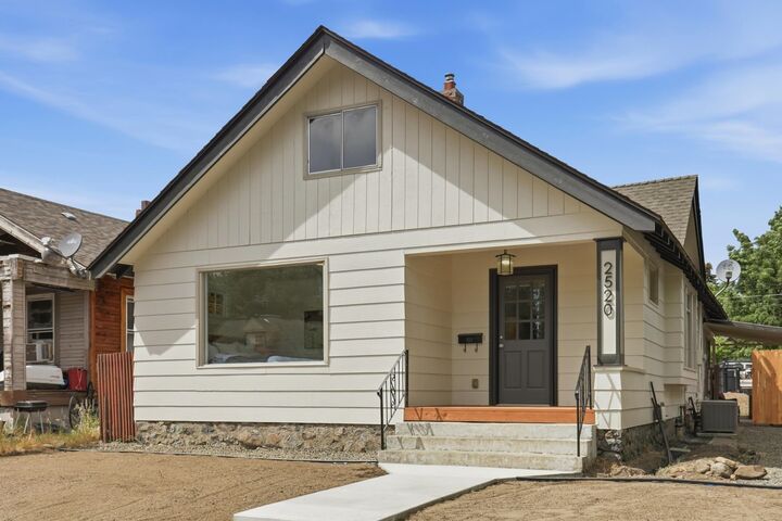 Property Photo:  2520 W College Ave  WA 99201 