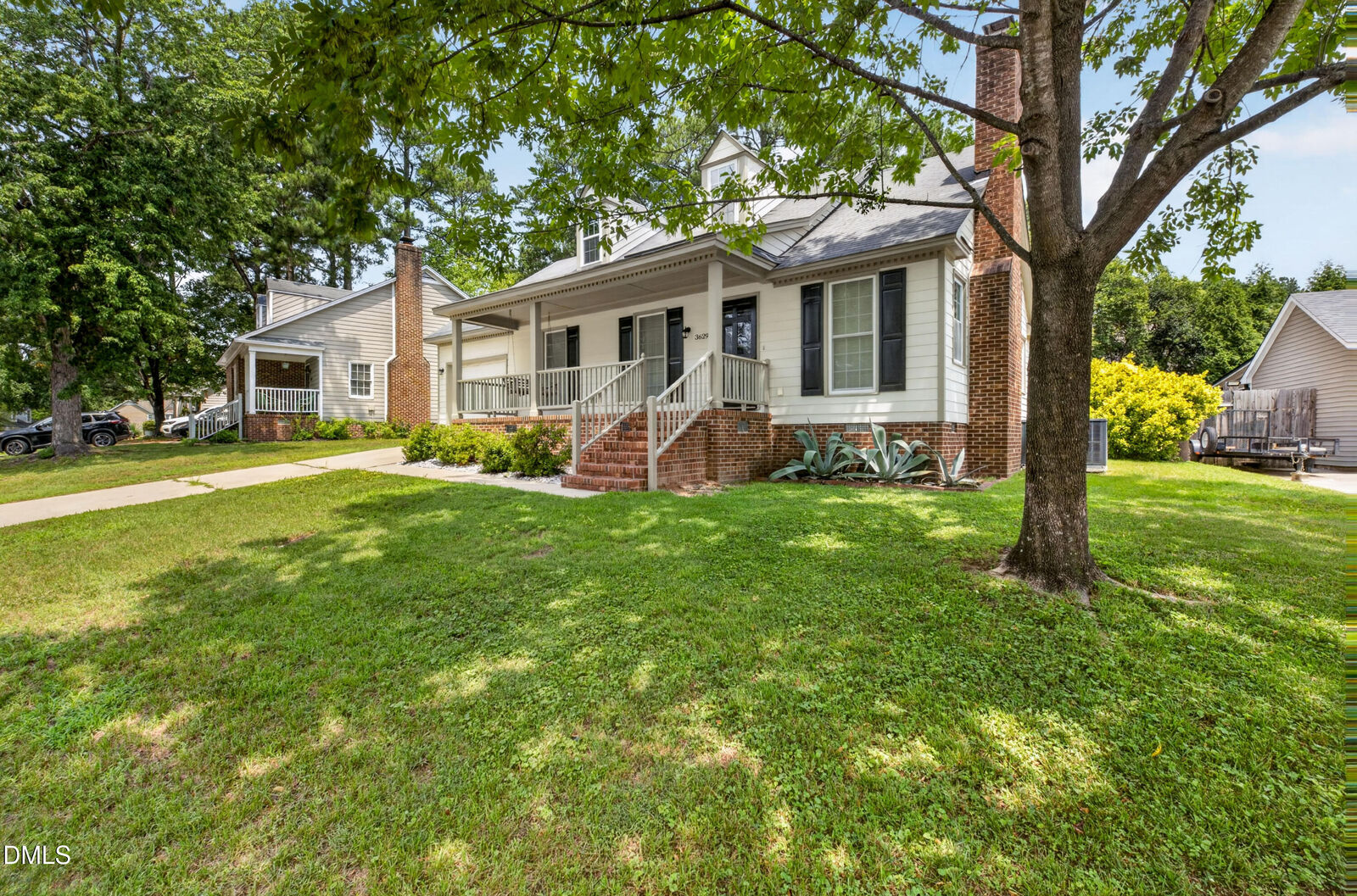 Property Photo: 3629 Wickersham Way NC 27604
