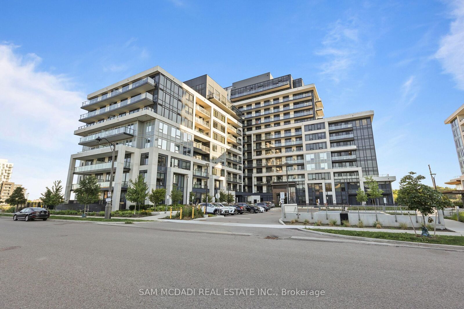 Property Photo:  3200 William Coltson Avenue 318  ON L6H 7W8 