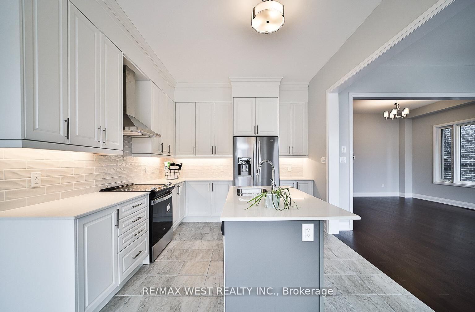 Property Photo:  14 Periwinkle Road E  ON L0L 1Y3 