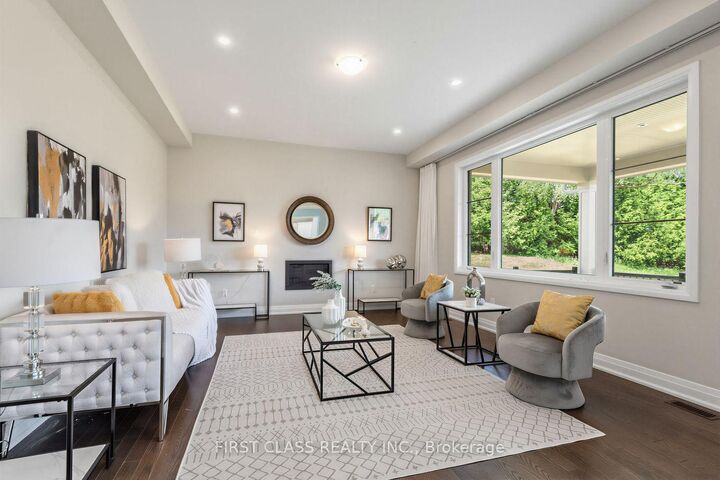 Property Photo: 15 Kenneth Campbell Court ON L4G 5Z4