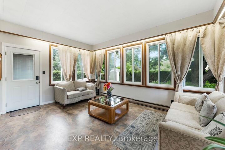 Property Photo: 1063 Joan Drive ON L7T 3H3