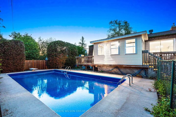 Property Photo: 20 Coolbrook Crescent ON K0A 3P0