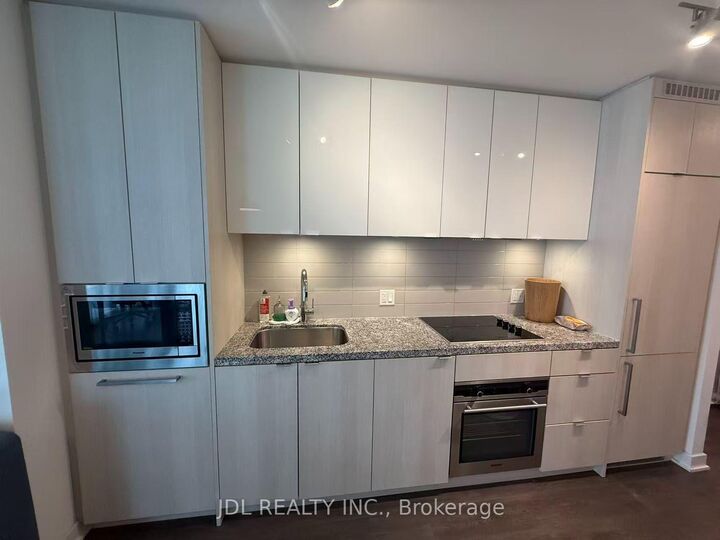 Property Photo: 125 Blue Jays Way 905 ON M5V 0N5