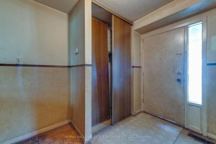 Property Photo: 11 Pumfrey Crescent ON M9V 4L5