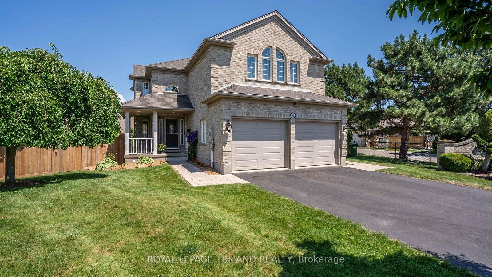 Property Photo:  17 Windemere Place  ON N5R 6H3 