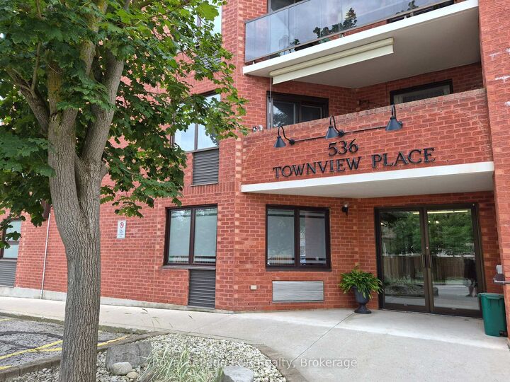 536 11th Avenue 102 — photo 1