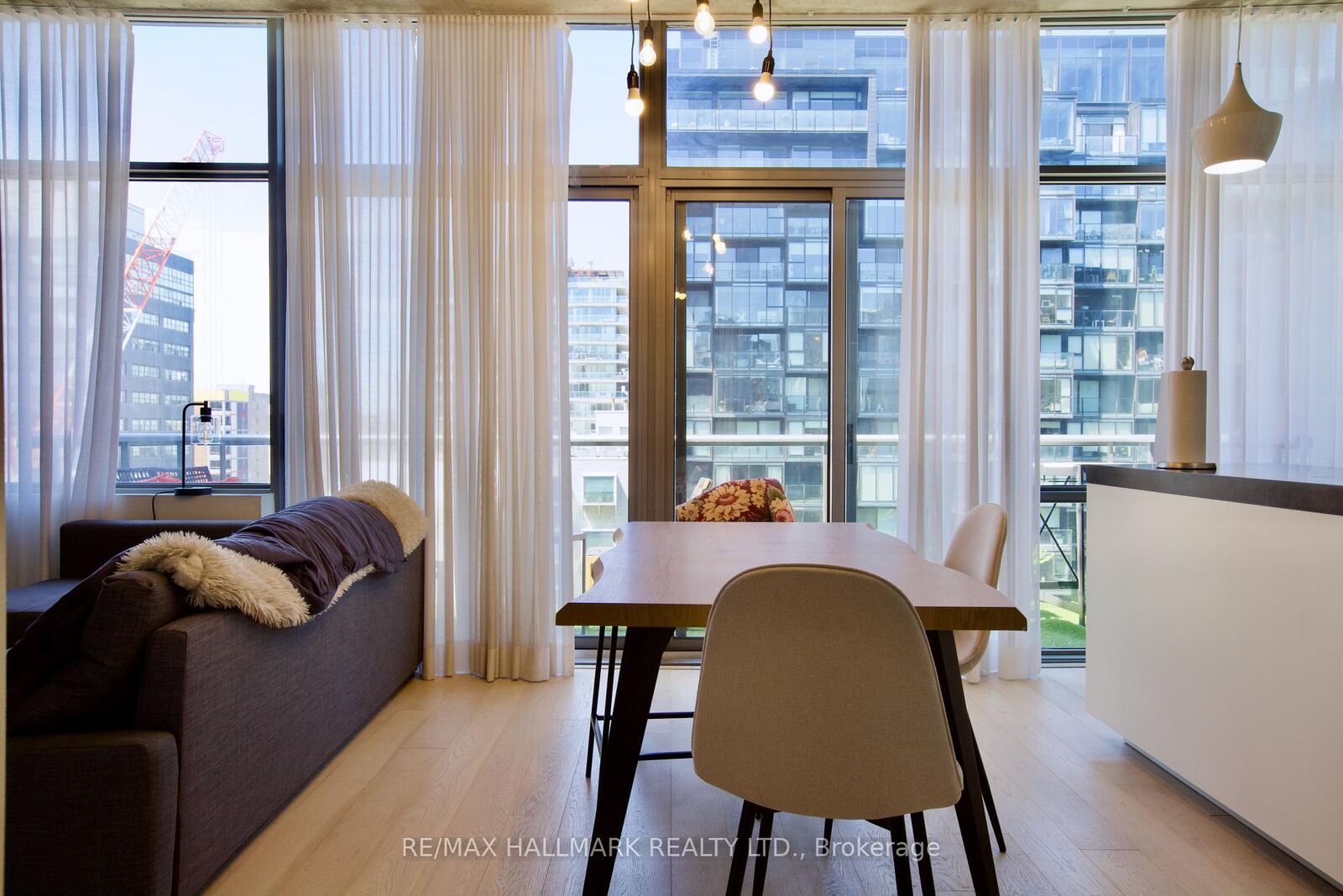 Property Photo:  55 Stewart Street 1010  ON M5V 2V1 