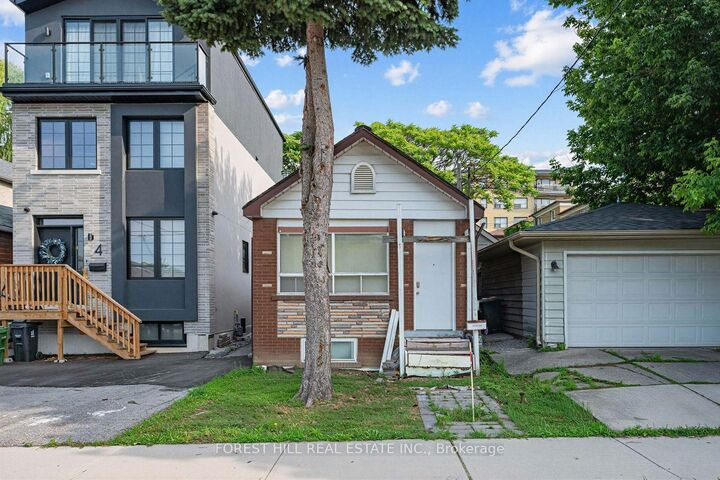 2 Mulberry Crescent — photo 1