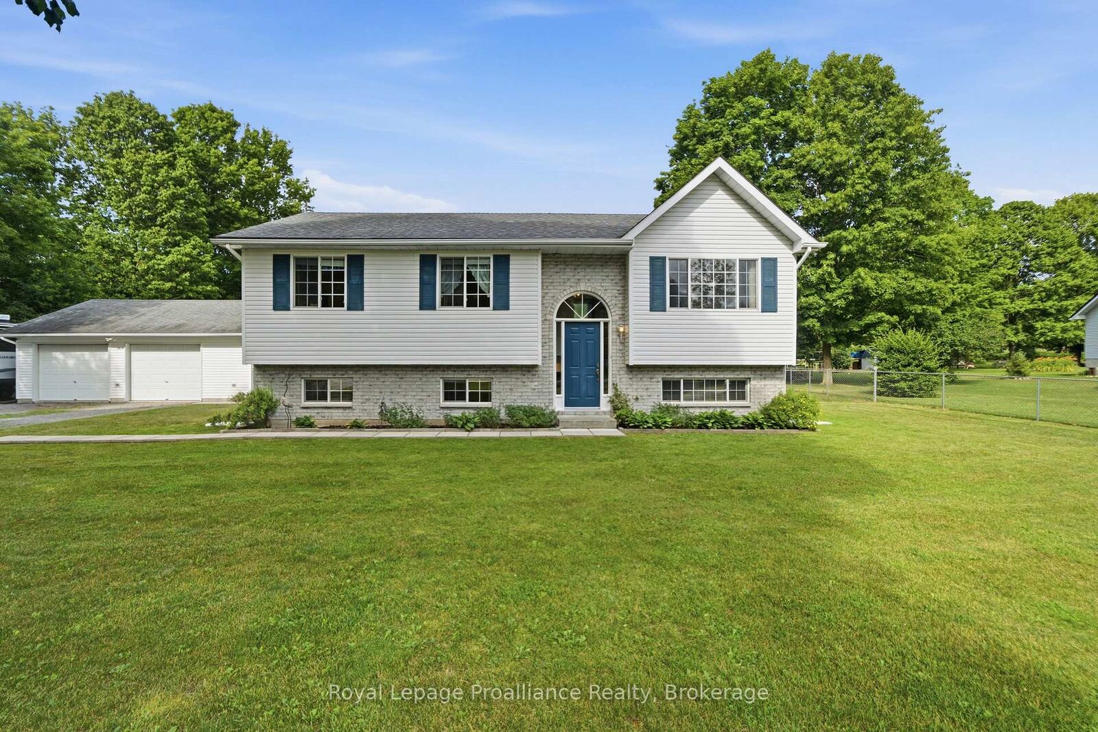 Property Photo:  41 Bay Street  ON K0K 2V0 