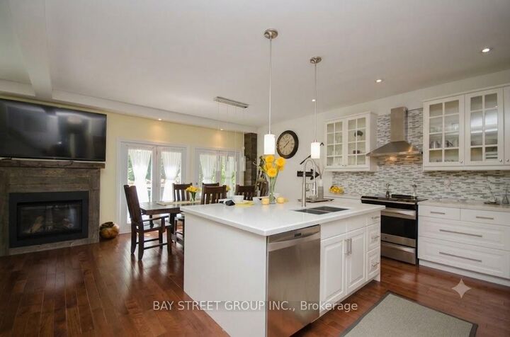 133 Riveredge Drive — photo 1