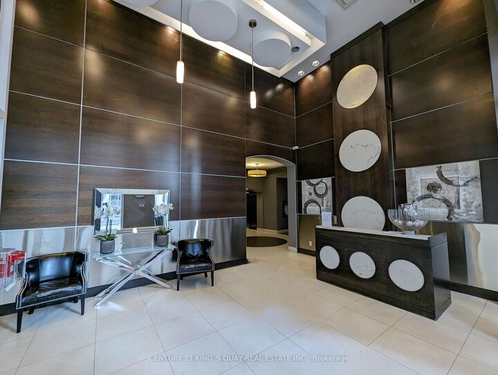 Property Photo: 25 Town Centre Court 3006 ON M1P 0B4