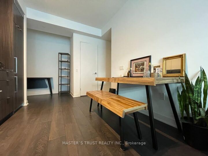 Property Photo: 125 Blue Jays Way 1006 ON M5V 0N5