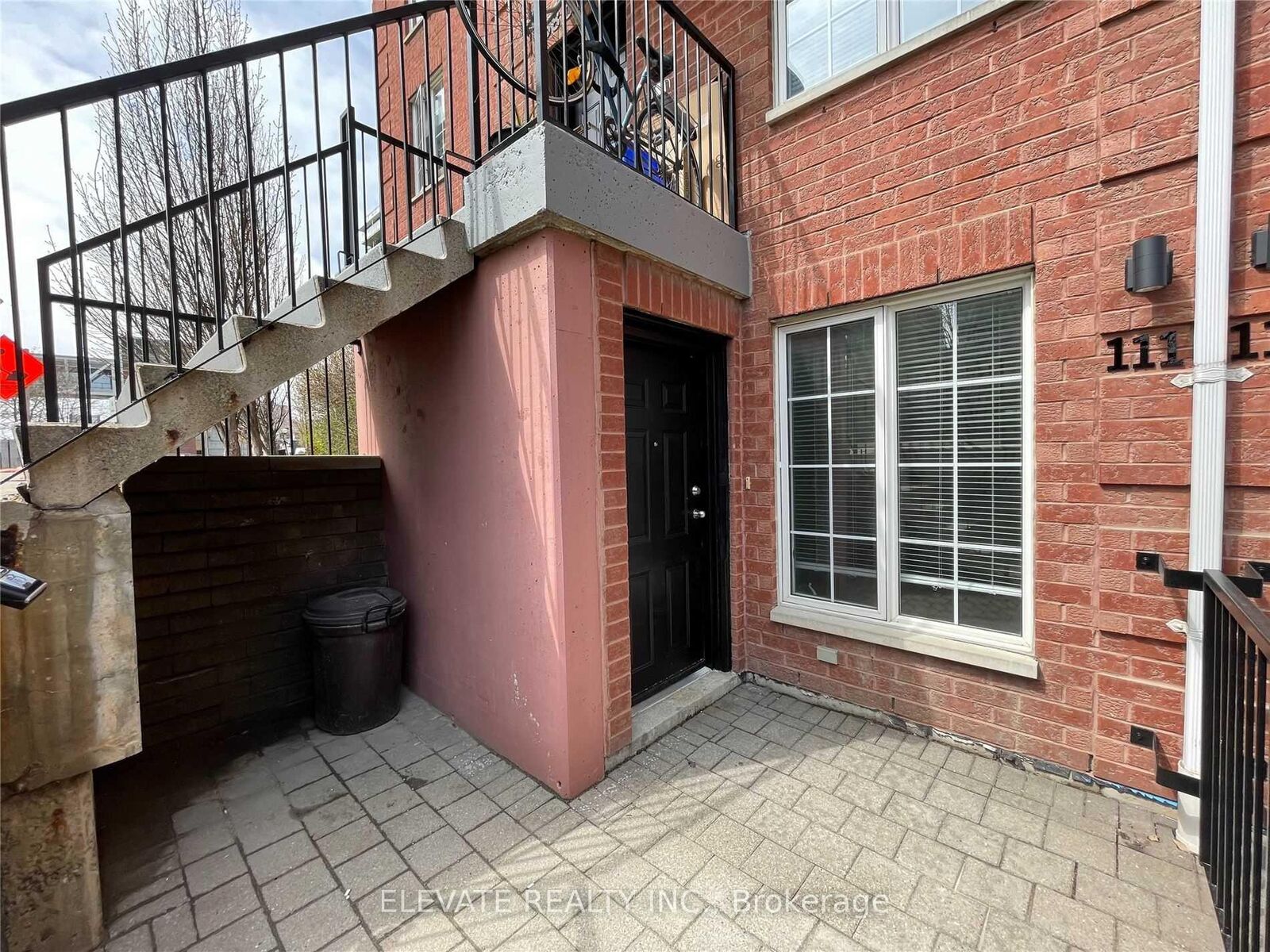 Property Photo:  68 Douro Street 111  ON M6K 3N4 
