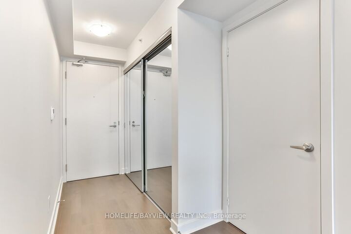 Property Photo:  58 Orchard View Boulevard 511  ON M4R 0A2 