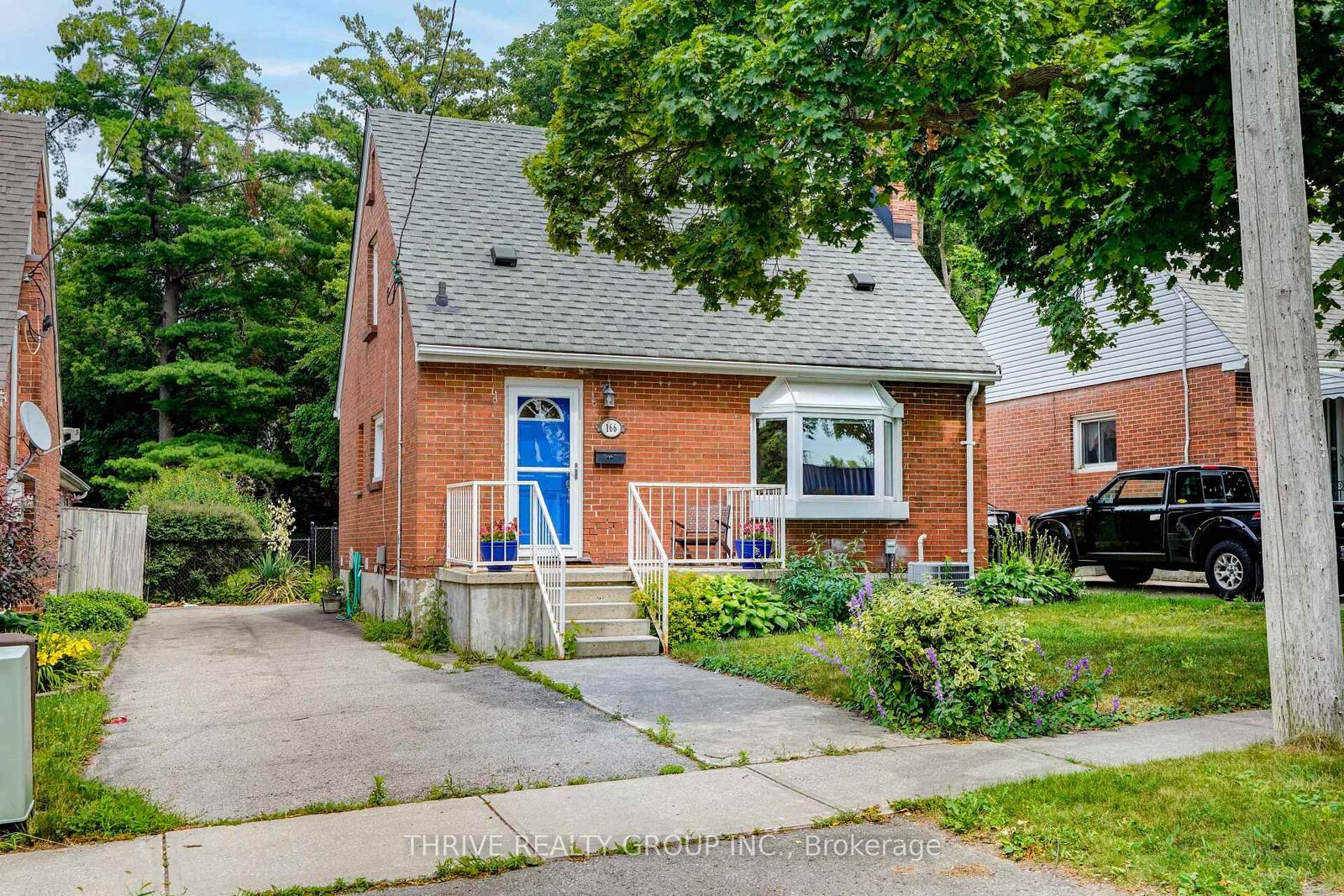Property Photo: 166 Ashland Avenue ON N5W 4C9