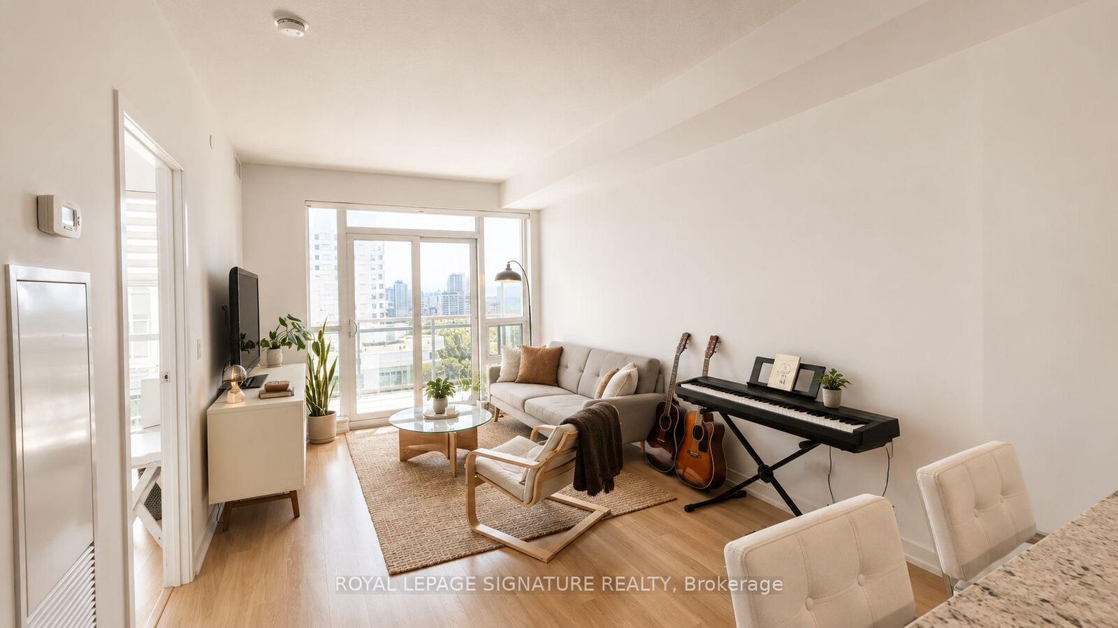 Property Photo:  89 Dunfield Avenue 1708  ON M4S 0A4 