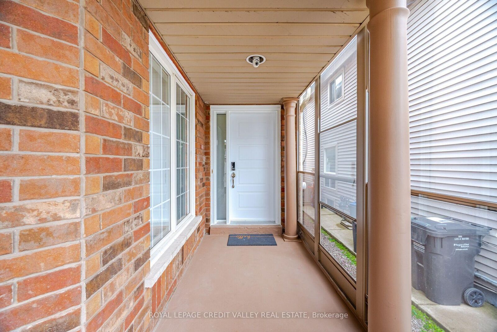 Property Photo: 5 Porchlight Road ON L6X 4S3