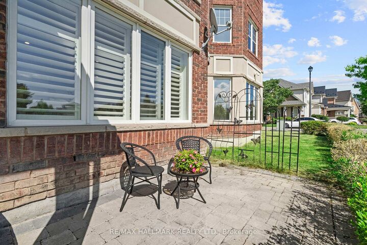 Property Photo: 553 Gervais Terrace ON L9T 7R7