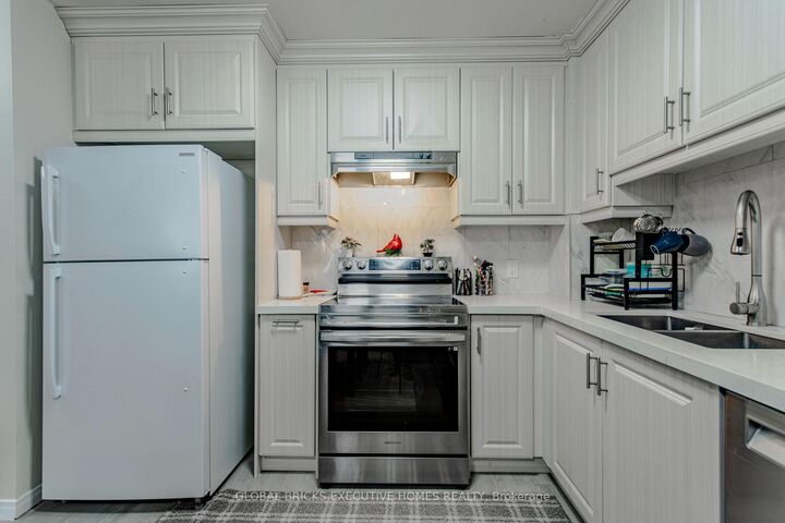 Property Photo:  1275 Cornerbrook Place 102  ON L5C 3J3 