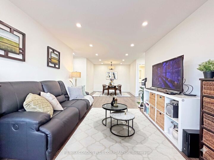 Property Photo:  120 Promenade Circle 1509  ON L4J 7W9 
