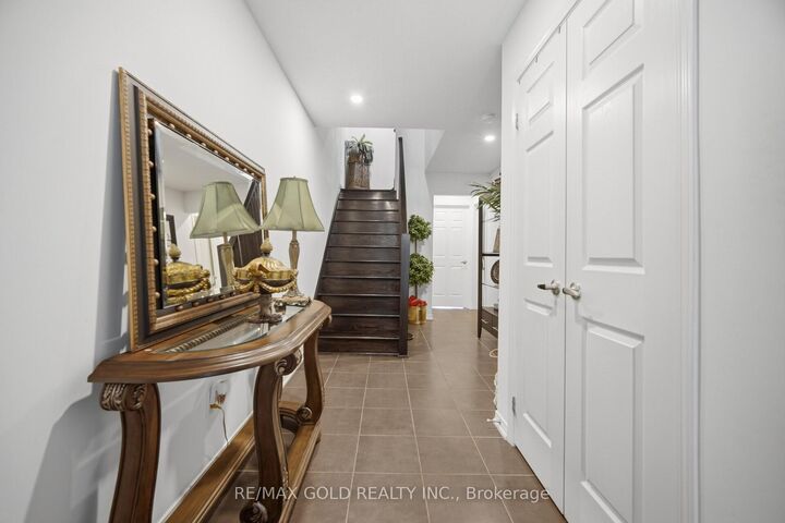 Property Photo:  4 Utopia Way  ON L6P 4A5 