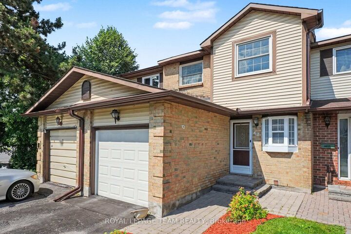 Property Photo:  42 Sundback Lane  ON K2L 2W8 
