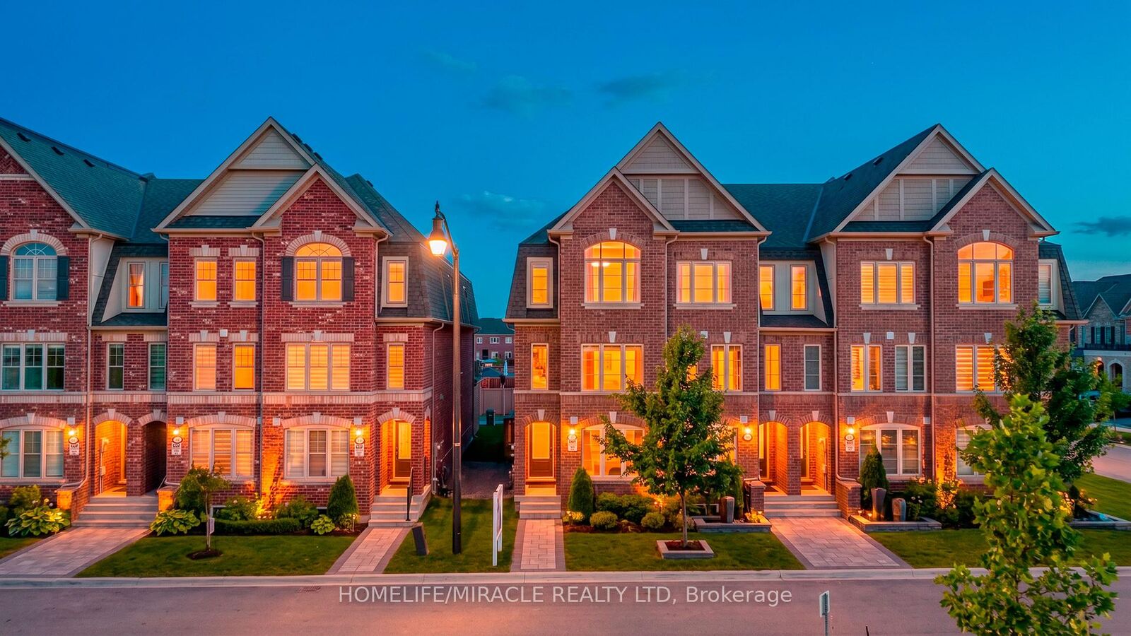 Property Photo: 11 Finegan Circle ON L7A 4Z7