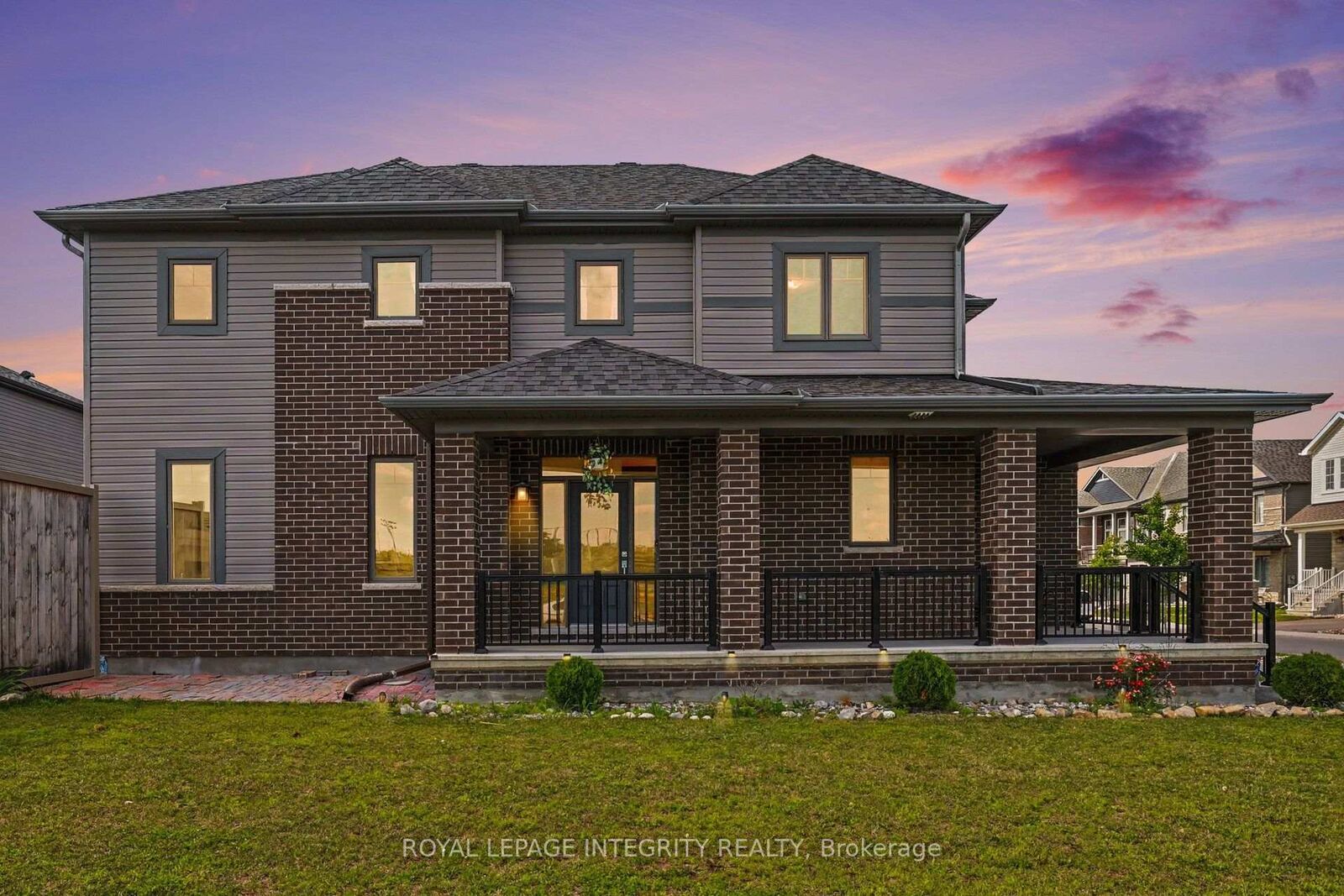 Property Photo: 301 Cloyne Crescent ON K2J 6W3