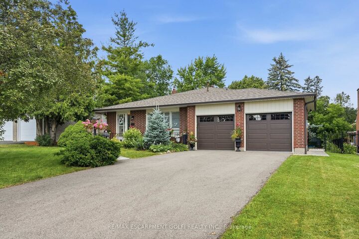 Property Photo: 283 Parkway Drive ON L9T 1A7