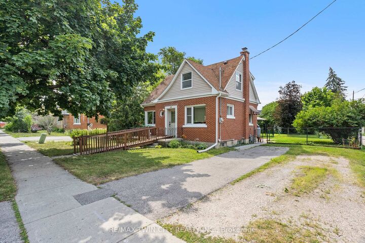 Property Photo:  1099 Union Street  ON N2H 6J9 